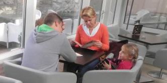 Családdal is beülhetsz egy kávéra, szendvicsre, fotó: Bódis Gábor