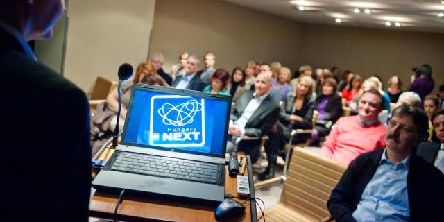 Hungary NEXT sarok egy szállodai marketing és sales-rendezvényen, fotó: Bódis Krisztián
